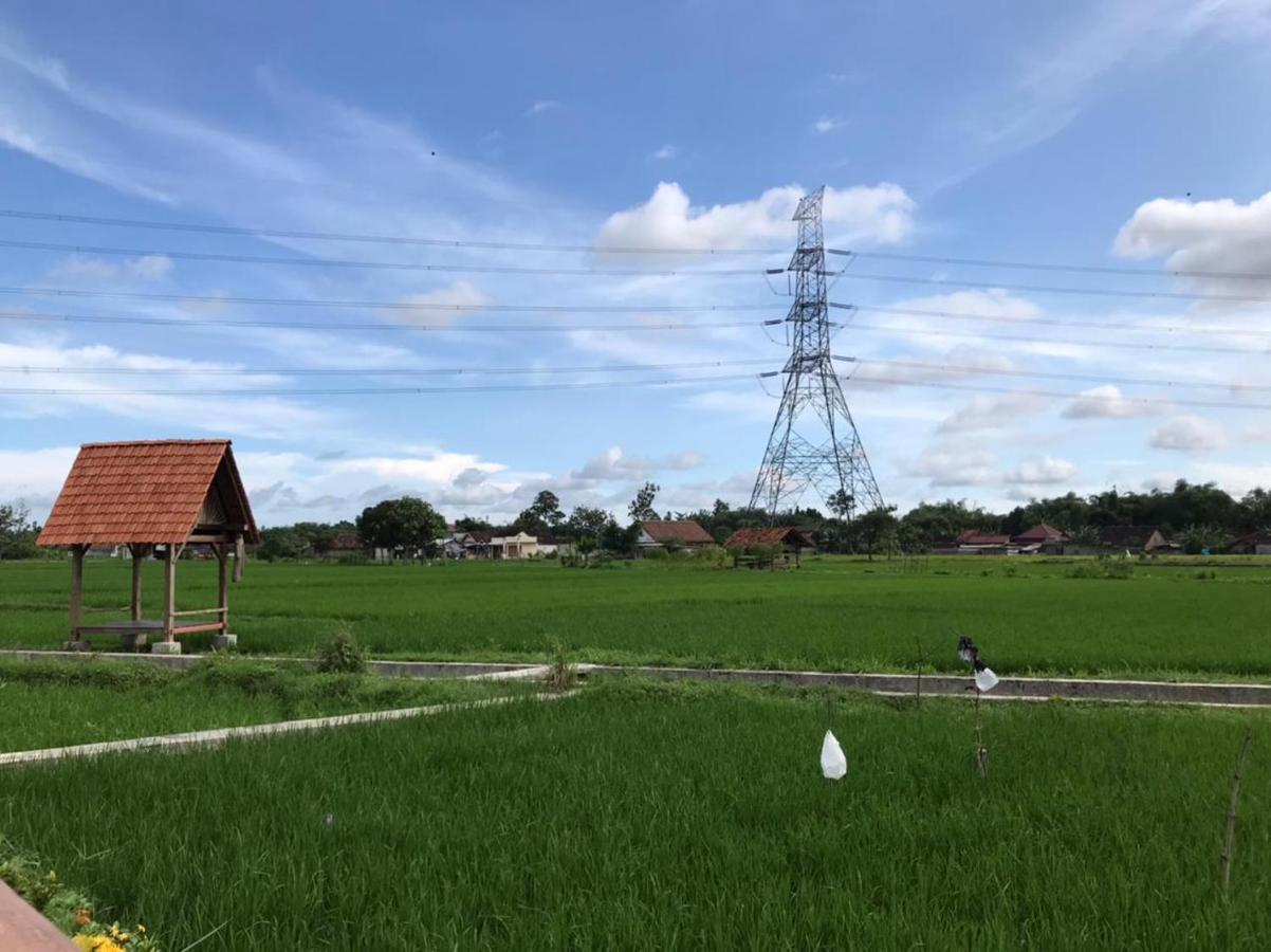 Legiyem Homestay ยอกยาการ์ตา ภายนอก รูปภาพ