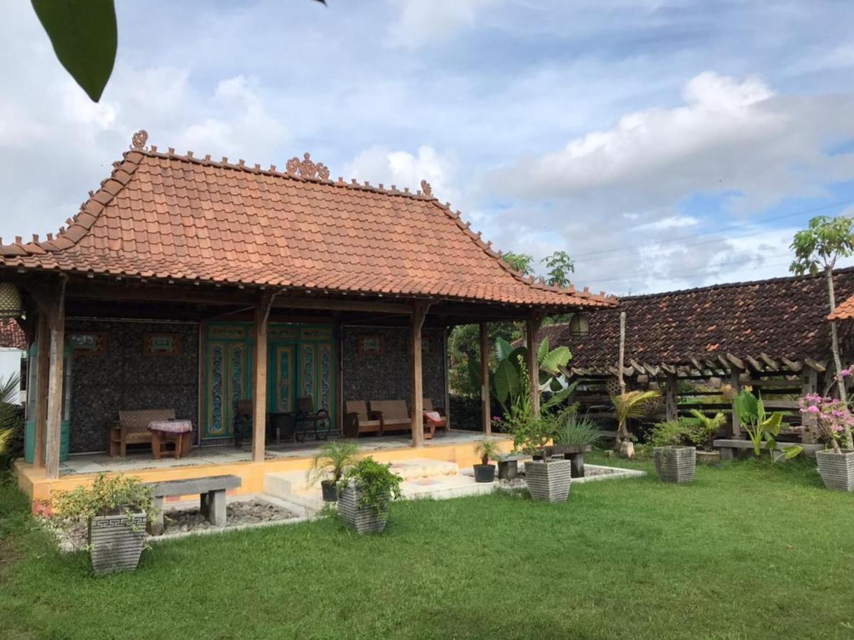 Legiyem Homestay ยอกยาการ์ตา ภายนอก รูปภาพ