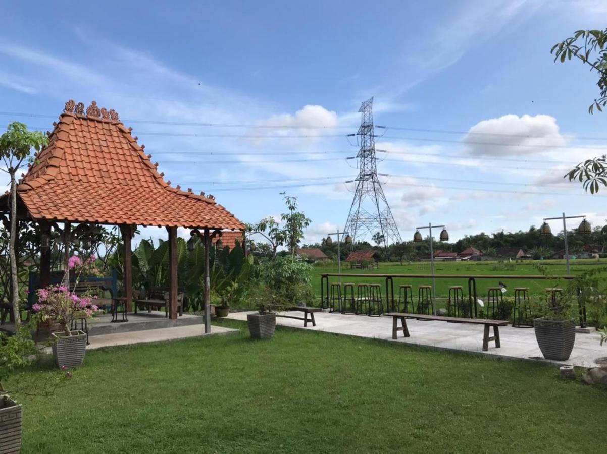 Legiyem Homestay ยอกยาการ์ตา ภายนอก รูปภาพ